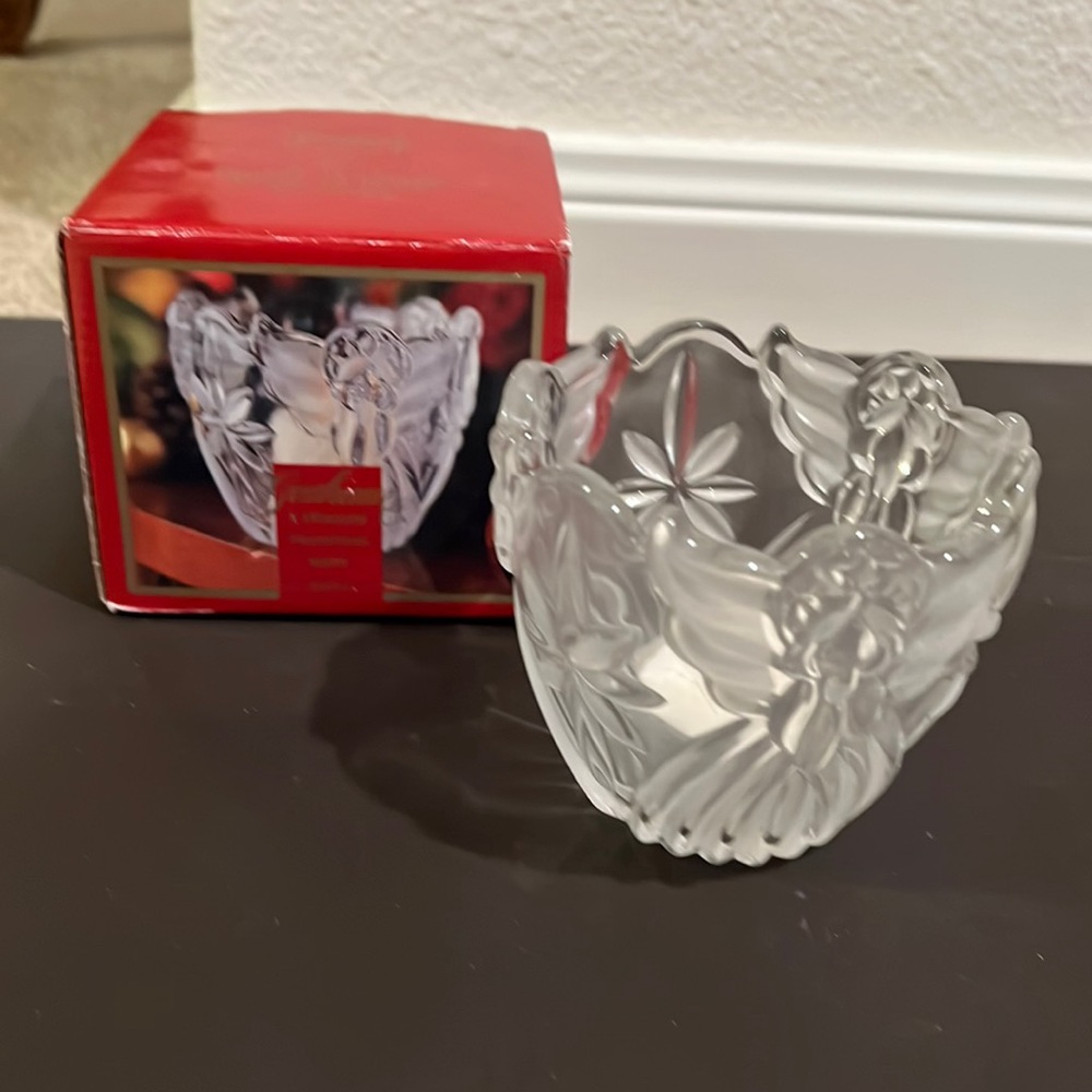 Gotham Holiday traditions Angels of Peace 3-1/2” votive